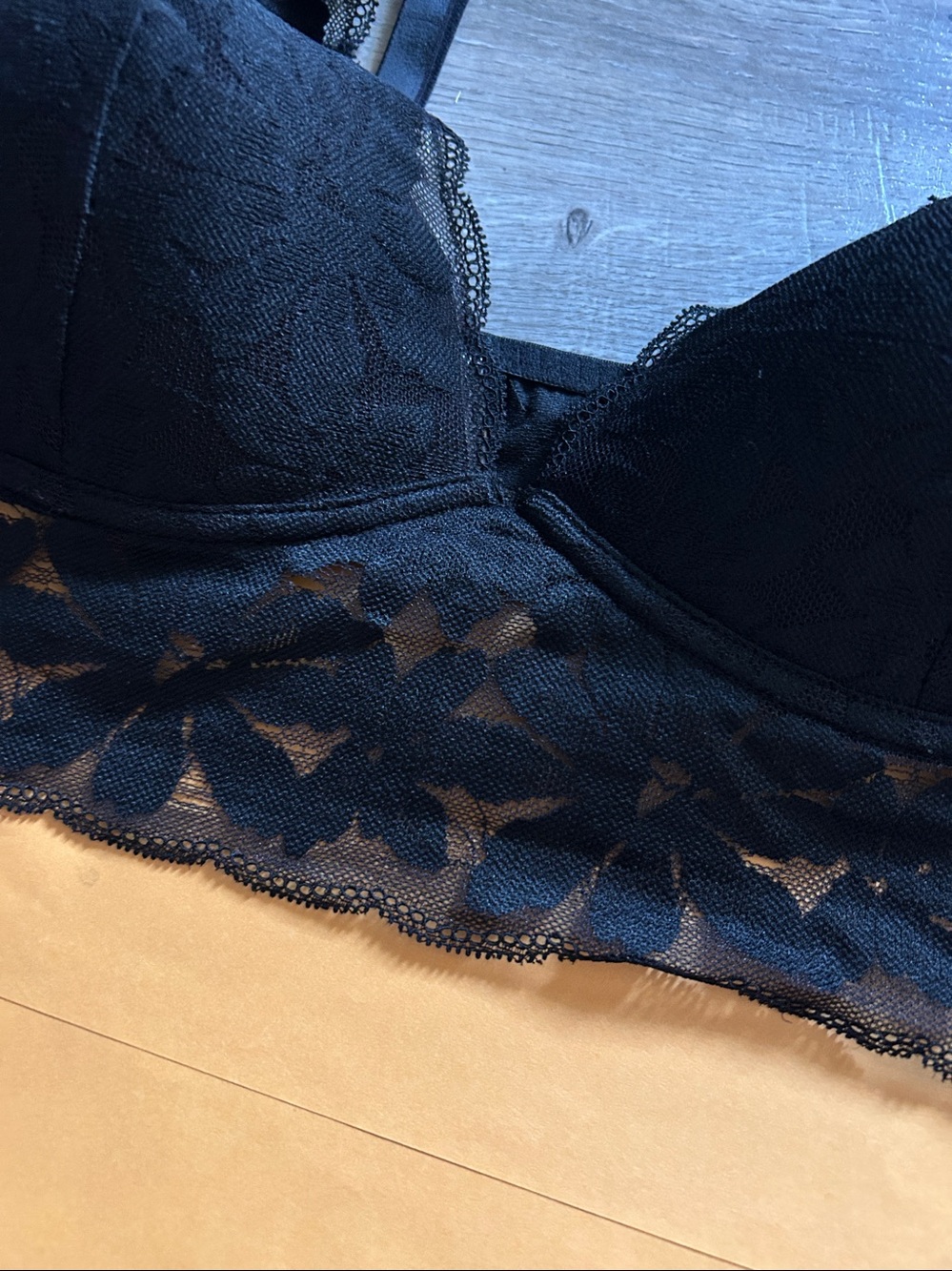 PINK Victoria's Secret Lace V-Neck Bralette - XL - Picture 15 of 16